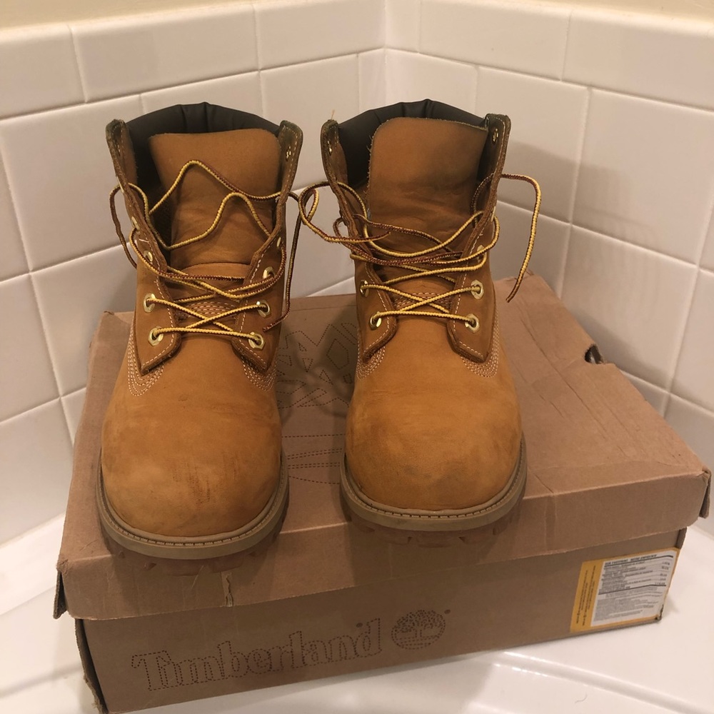 Used Timberland Boot - Picture 2 of 5